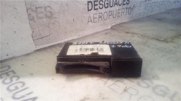 tarjetero-renault-laguna-ii-bg02001-1-9-confort-authentique-19-ltr-88-kw-dci-diesel.jpeg