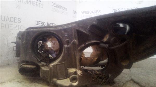 faro-del-dcho-ford-focus-berlina-cb82010-1-0-edition-10-ltr-92-kw-ecoboost-cat-3.jpeg
