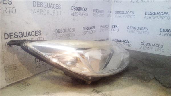 faro-del-dcho-ford-focus-berlina-cb82010-1-0-edition-10-ltr-92-kw-ecoboost-cat-4.jpeg