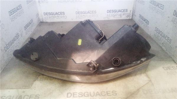 faro-del-dcho-seat-altea-xl-5p510-2006-1-6-emocion-16-ltr-66-kw-tdi-13.jpeg