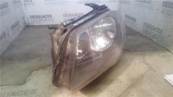 faro-del-izdo-bmw-serie-1-berlina-e81-e872004-118d-4.jpeg