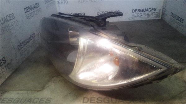 faro-del-izdo-bmw-serie-1-berlina-e81-e872004-118d-5.jpeg