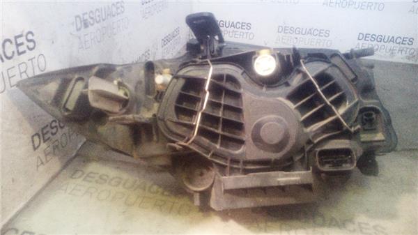 faro-del-izdo-bmw-serie-1-berlina-e81-e872004-118d-7.jpeg