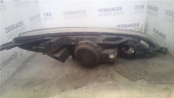 faro-xenon-izdo-peugeot-407-2004-2-2-sport-22-ltr-120-kw-cat-3fy-ew12j4-1.jpeg