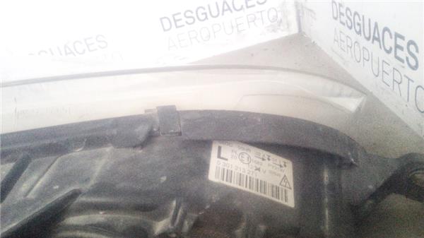 faro-xenon-izdo-peugeot-407-2004-2-2-sport-22-ltr-120-kw-cat-3fy-ew12j4-3.jpeg