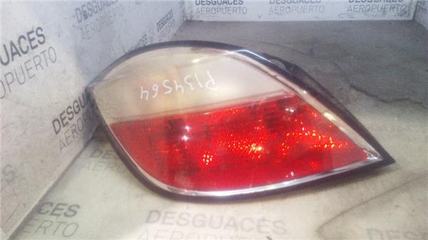 piloto-tra-izdo-opel-astra-h-berlina-2004-1-7-cdti.jpeg