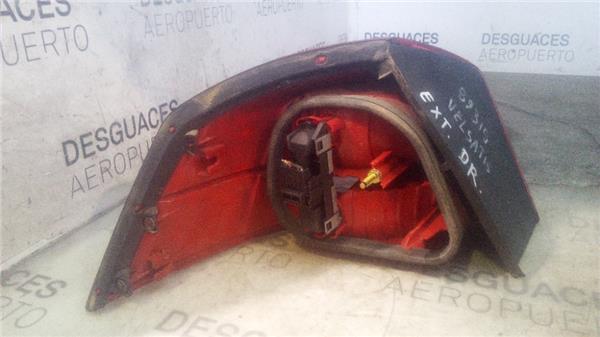 piloto-trasero-dcho-exterior-renault-vel-satis-bj02002-2-0-grand-confort-20-ltr-110-kw-dci-diesel-fap-1.jpeg