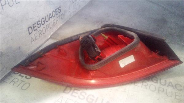 piloto-trasero-dcho-exterior-renault-vel-satis-bj02002-2-0-grand-confort-20-ltr-110-kw-dci-diesel-fap-2.jpeg