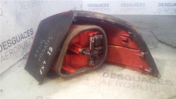 piloto-trasero-izdo-exterior-renault-vel-satis-bj02002-2-0-grand-confort-20-ltr-110-kw-dci-diesel-fap-1.jpeg