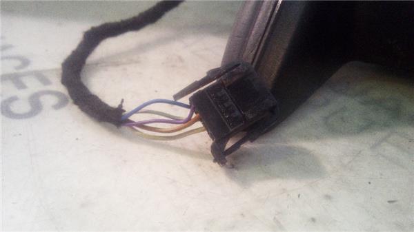 retrovisor-electrico-izdo-skoda-rapid-nh07-2012-1-6-ambition-16-ltr-77-kw-tdi-dpf-6.jpeg