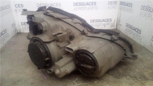 faro-xenon-izdo-mercedes-benz-clase-c-bm-203-sportcoupe-10-2000-1-8-c-200-compressor-203-742-18-ltr-120-kw-3.jpeg
