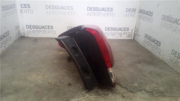 piloto-tra-dcho-kia-carens-un2007-1-6-concept-16-ltr-85-kw-crdi-cat-2.jpeg