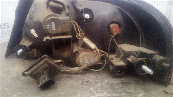 piloto-tra-izdo-chrysler-sebring-jr-41-berlina-2001-2-7-limited-27-ltr-149-kw-cat-4.jpeg