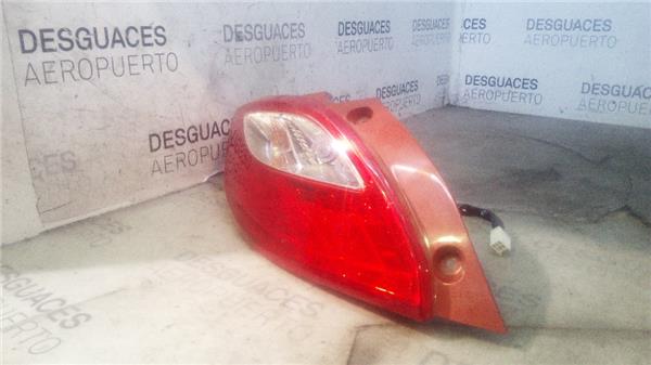 piloto-tra-izdo-mazda-2-berlina-de2007-1-3-2.jpeg