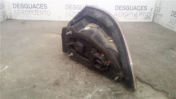 piloto-trasero-izdo-exterior-seat-cordoba-berlina-6l209-2002-1-4-16v-4.jpeg