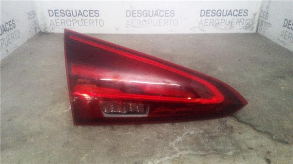 piloto-trasero-izdo-interior-mercedes-benz-clase-a-bm-17703-2018-2-0-a-200-d-177-012-20-ltr-110-kw-cdi-cat.jpeg